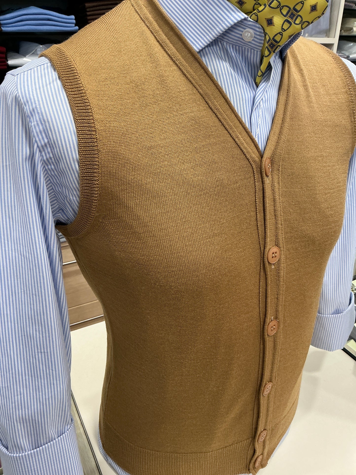 Gilet lana con bottoni