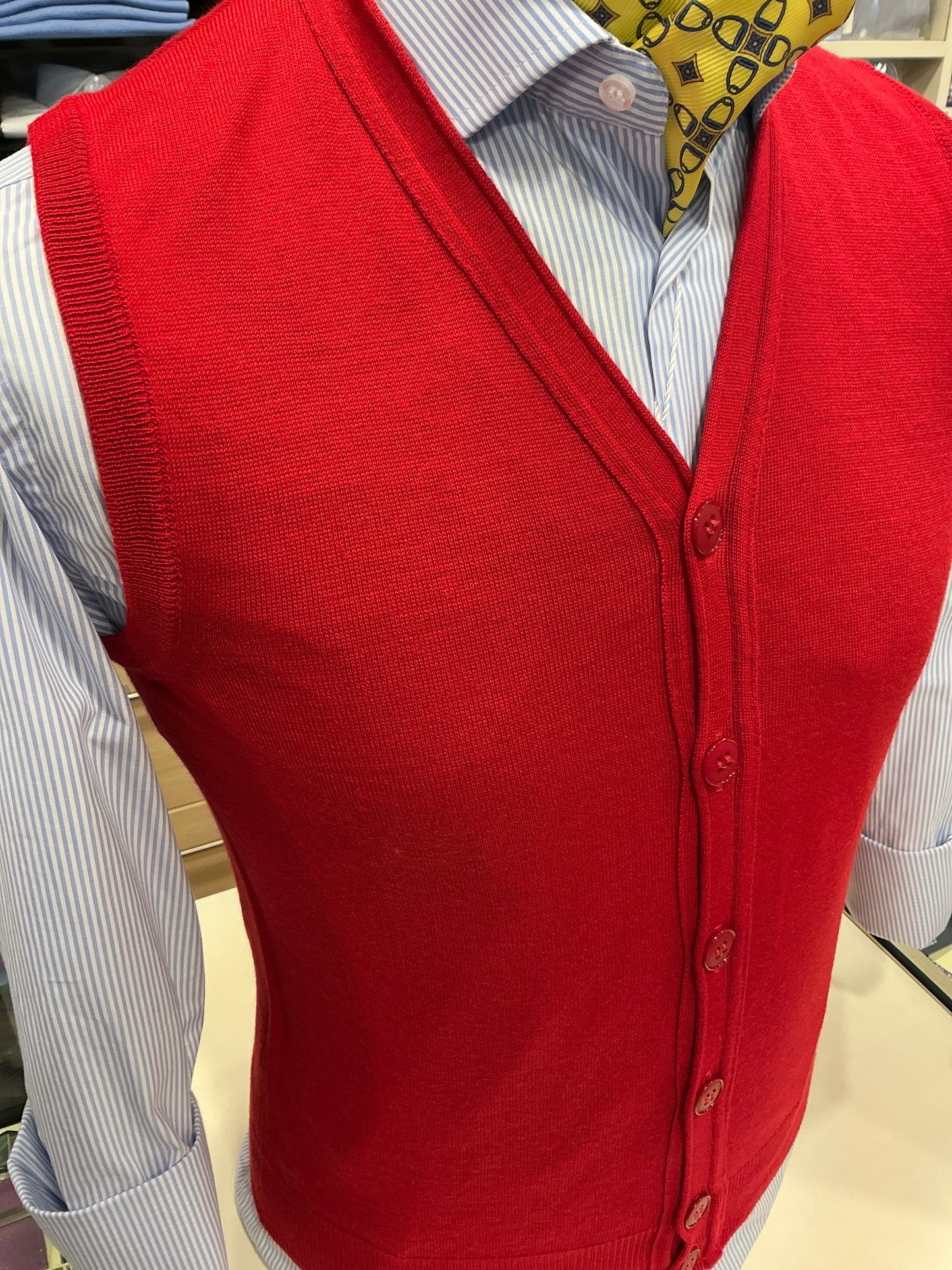 Gilet lana con bottoni