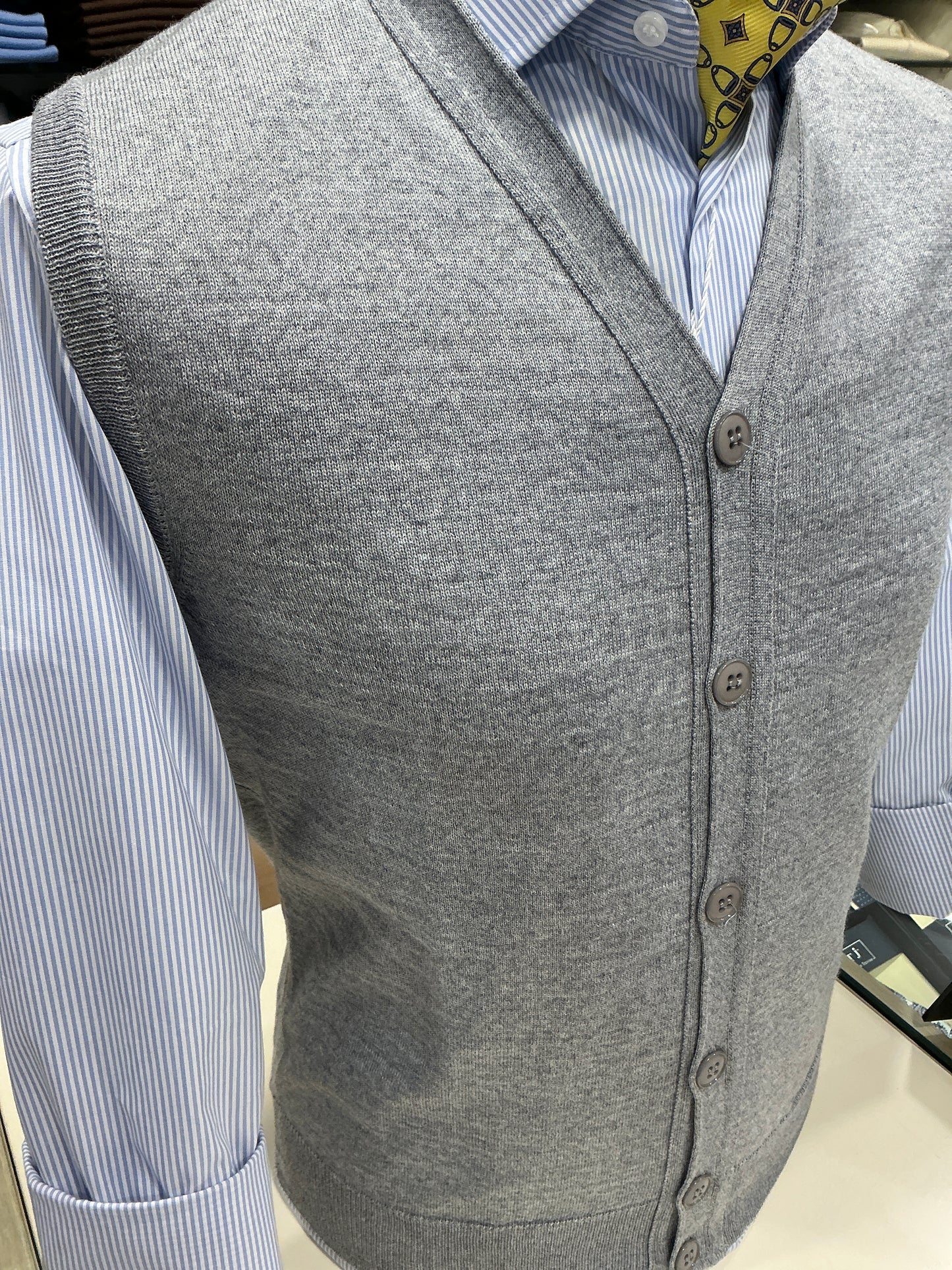Gilet lana con bottoni