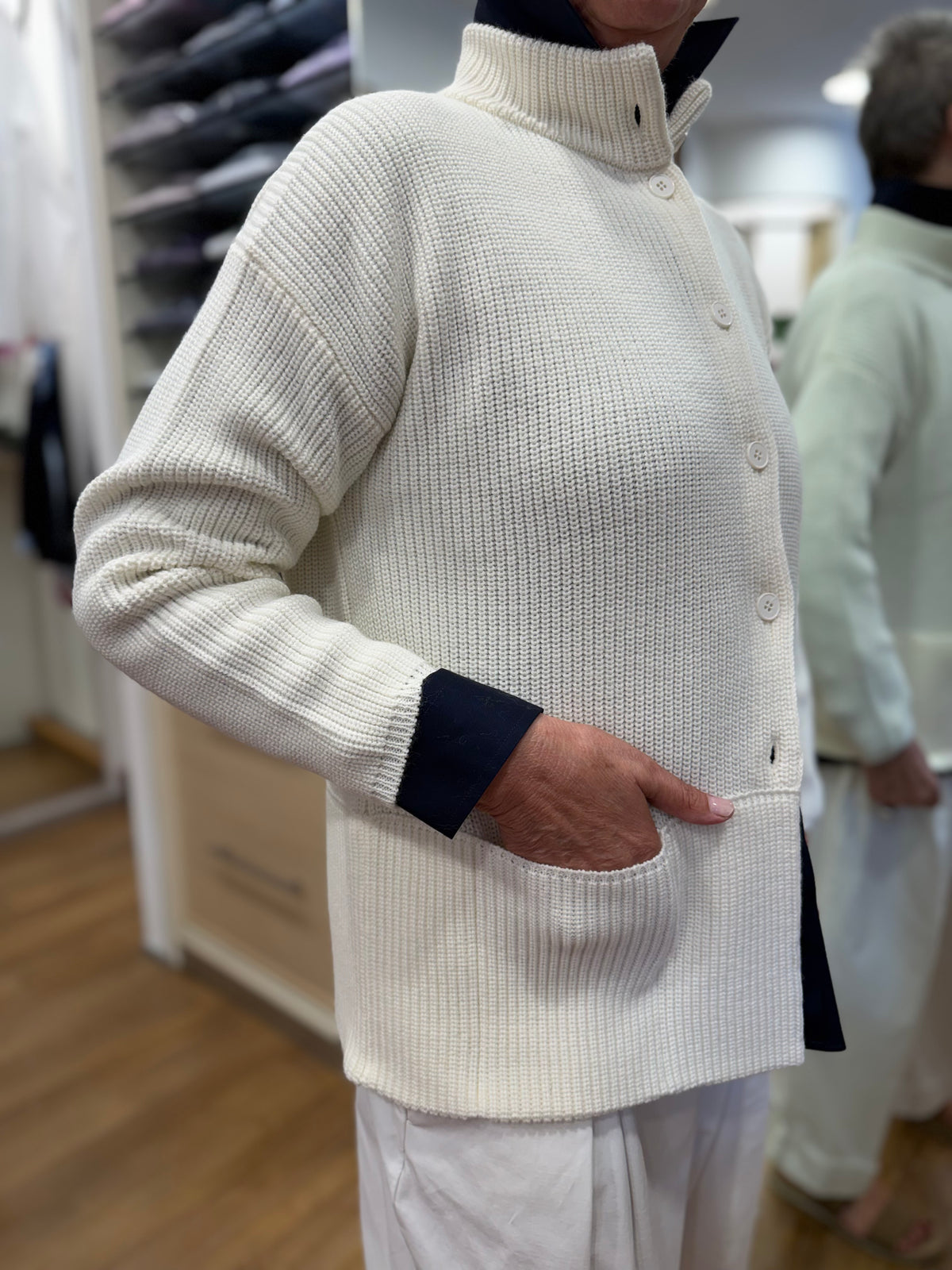 BEATRICE cardigan con tasche variante PANNA