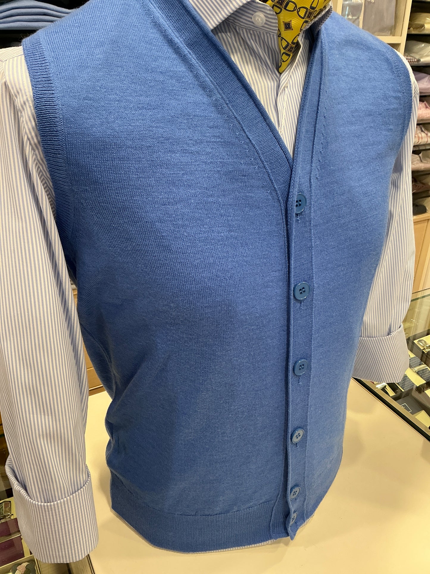Gilet lana con bottoni