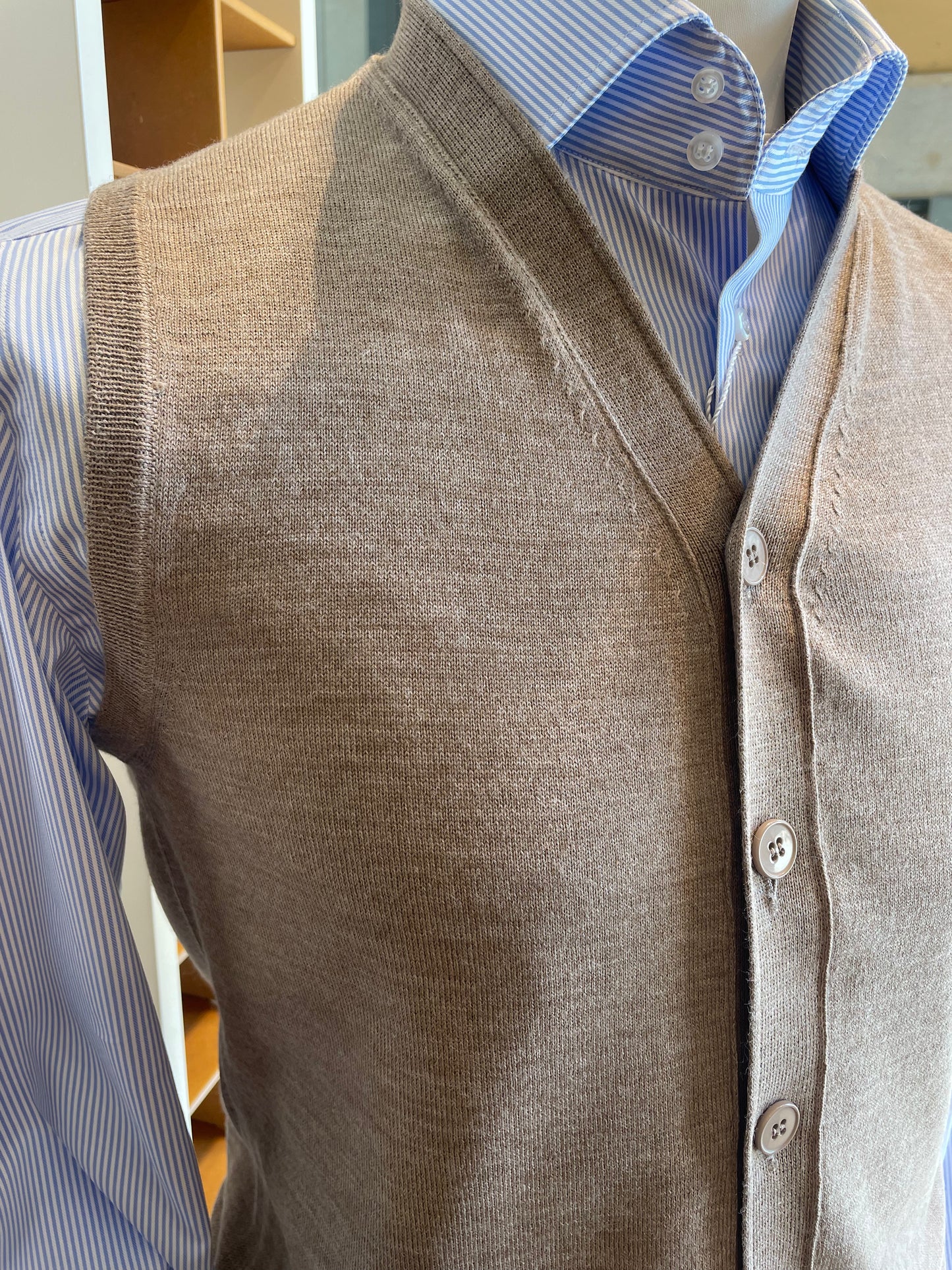 Gilet lana con bottoni
